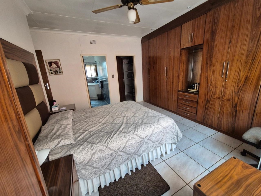 3 Bedroom Property for Sale in Manzil Park North West